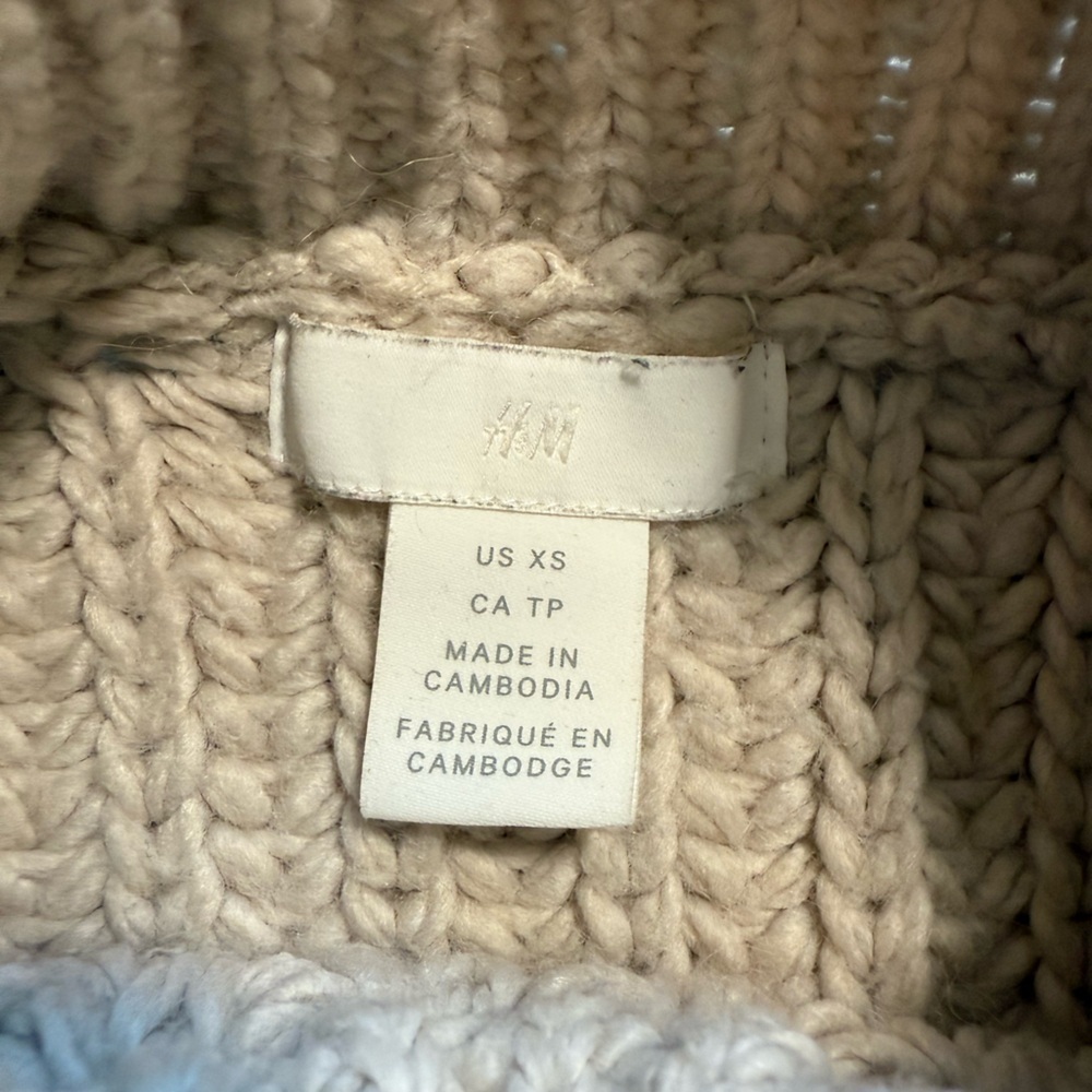 H&M Cream Cowl Neck Sweater with Balloon Sleeves - Picture 4 of 5